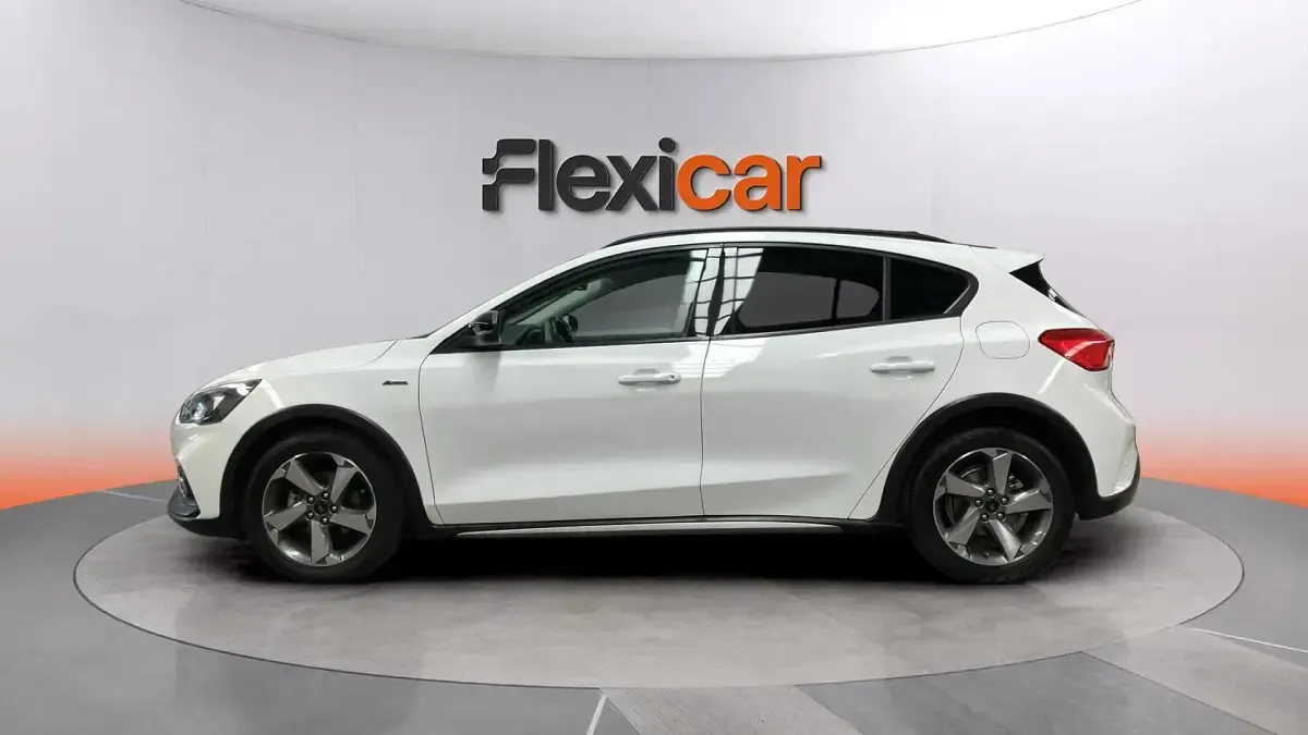 Usado Ford Focus ST-Line X 125 CV (91 kW) 2021 Blanco Berlina