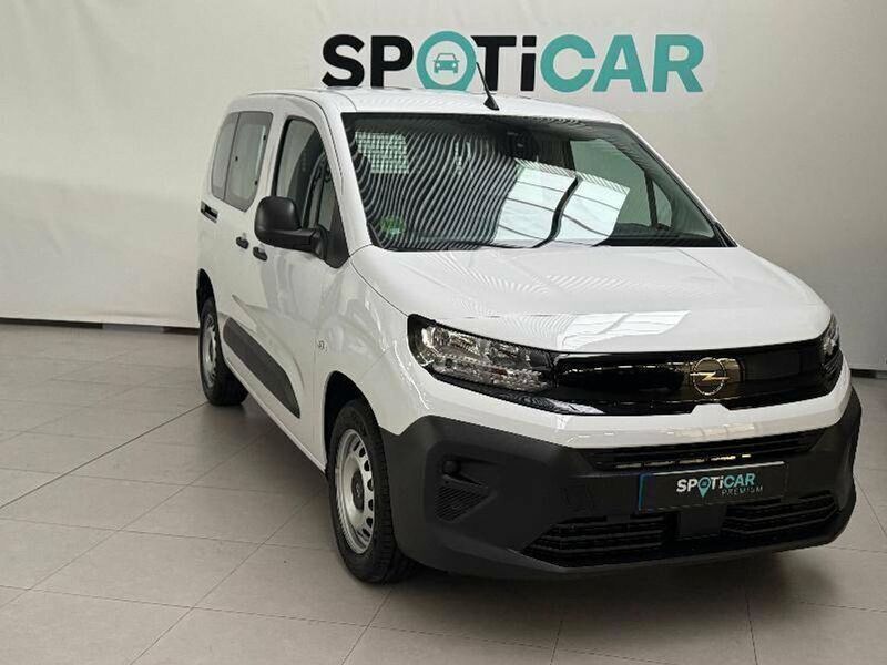 Usado Opel Combo Edition 100 CV (73 kW) 2024 Blanco Monovolumen