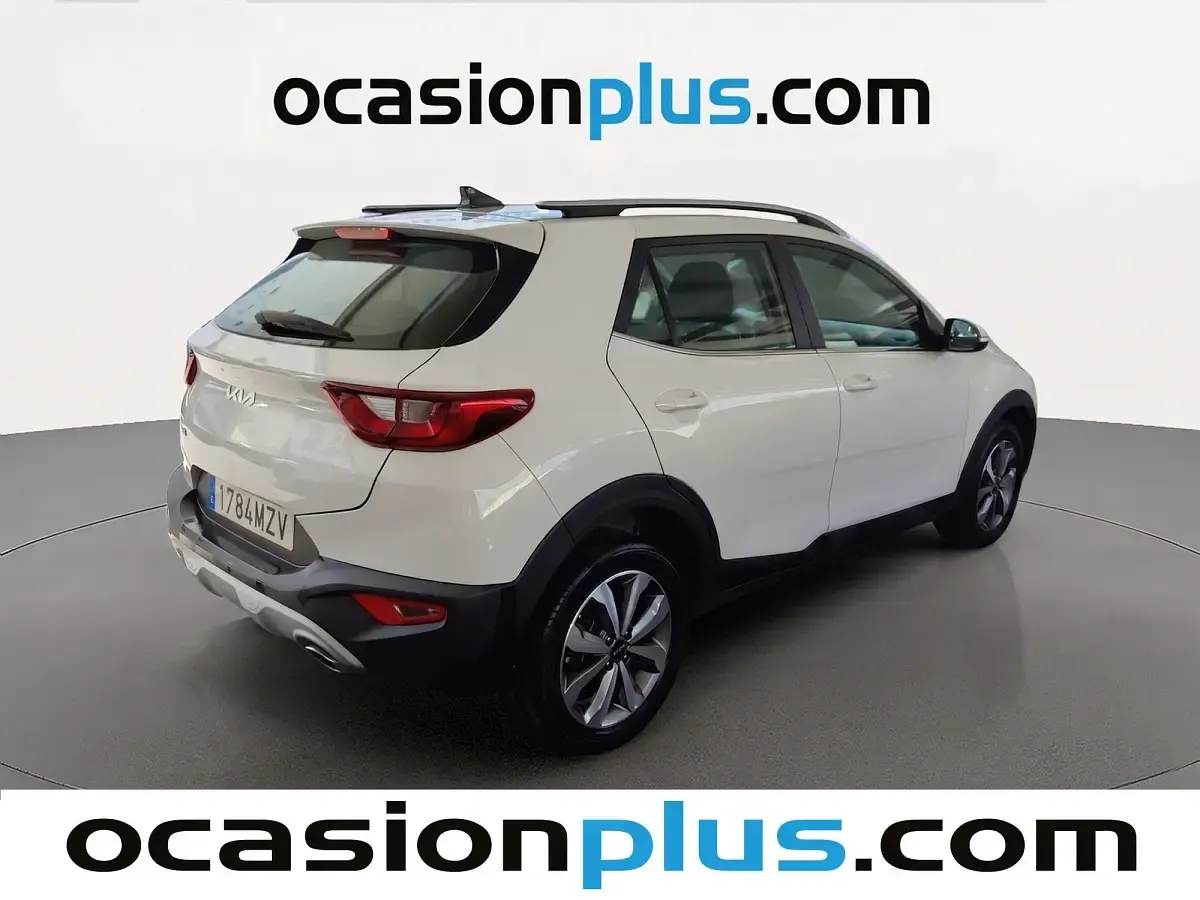 Usado Kia Stonic 101 CV (74 kW) 2025 Blanco SUV