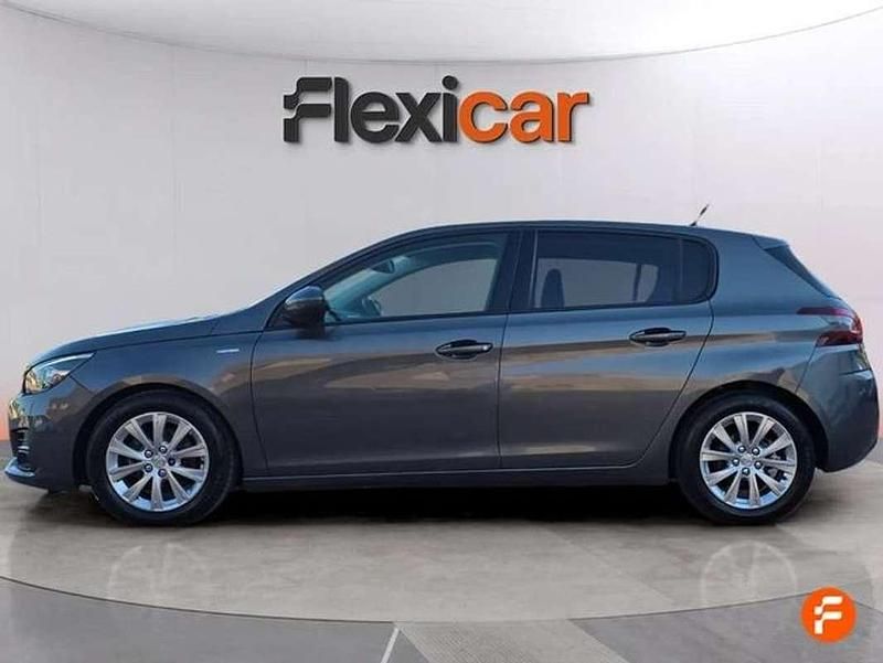 Usado Peugeot 308 SW Allure 131 CV (96 kW) 2020 Marrón Familiar