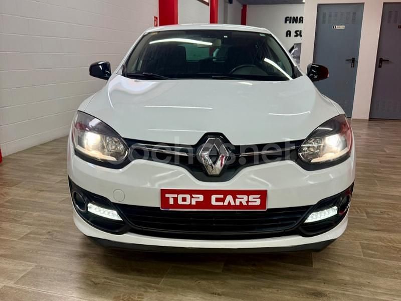 Usado Renault Mégane Life 95 CV (69 kW) 2014 Blanco Berlina