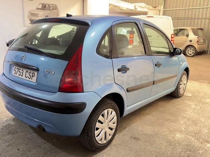 Usado Citroën C3 Exclusive 75 CV (55 kW) 2004 Azul Berlina