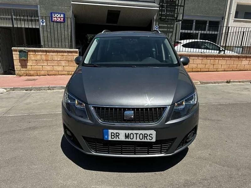 Usado Seat Alhambra Style 177 CV (130 kW) 2013 Plateado Monovolumen