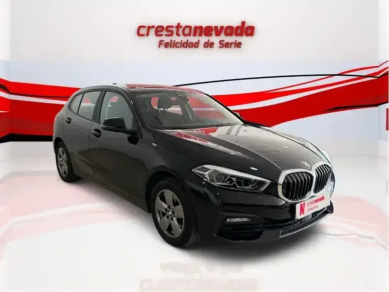 Usado BMW 118 Comfort Edition 136 CV (100 kW) 2022 Negro Utilitario