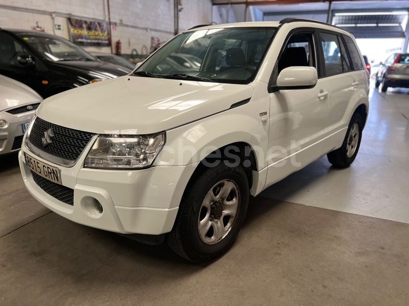 Blanco Usado 2010 Suzuki Grand Vitara SUV | 9990 € - Imagen 1/4