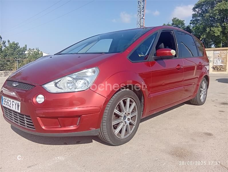 Rojo Usado 2007 Ford S-MAX Titanium Monovolumen | 6000 € (Un poco caro) - Imagen 1/4