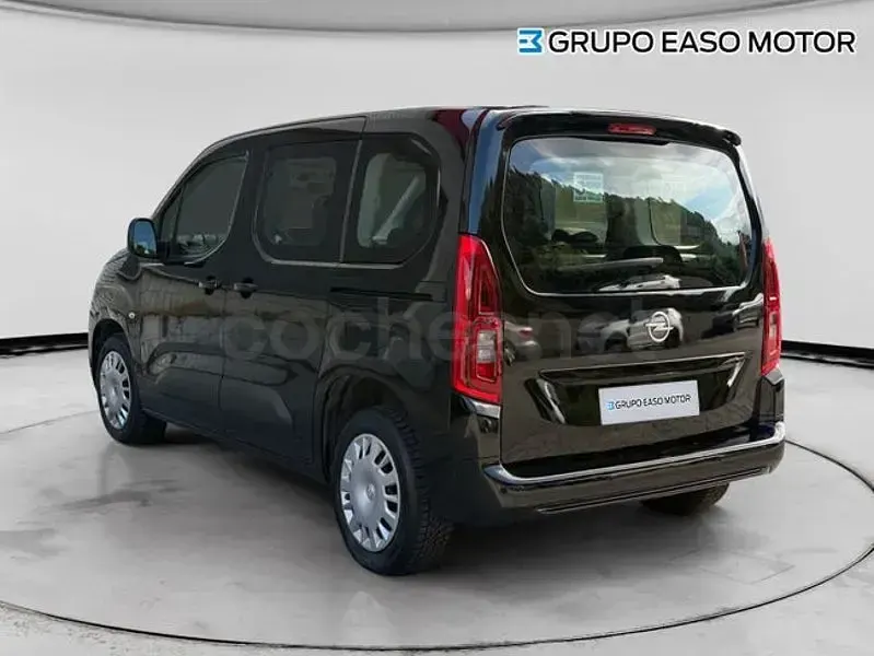 Usado Opel Combo Life Edition 102 CV (75 kW) 2022 Negro Monovolumen