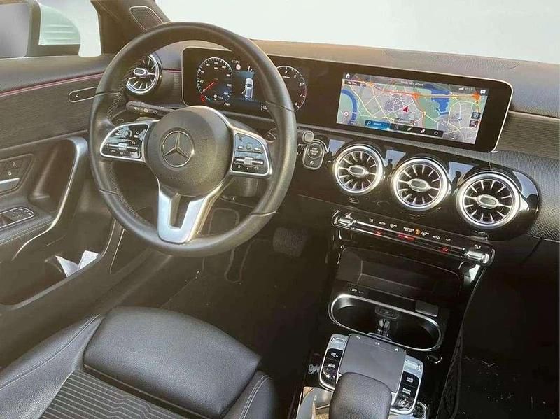 Usado Mercedes CLA250e 219 CV (161 kW) 2023 Blanco Berlina