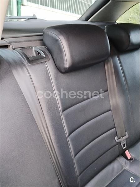 Usado Skoda Superb Ambition 140 CV (102 kW) 2011 Blanco Familiar