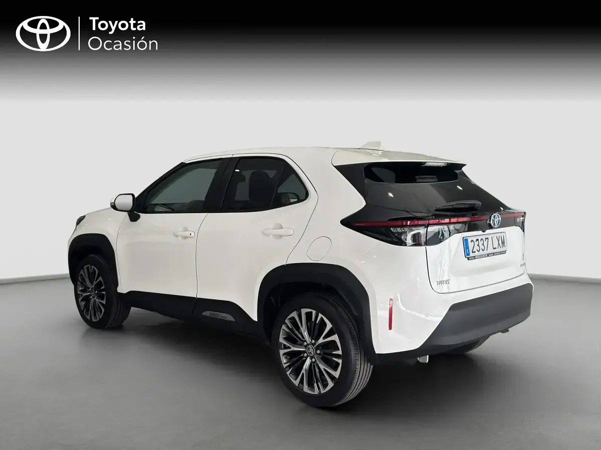 Usado Toyota Yaris Cross Style 116 CV (85 kW) 2022 Blanco SUV