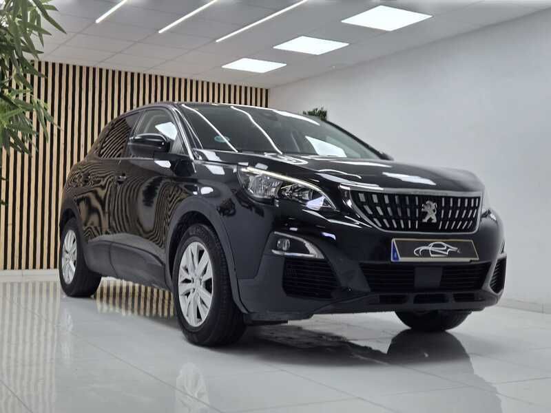 Negro Usado 2017 Peugeot 3008 Active SUV | 17.500 € (Caro) - Imagen 1/4