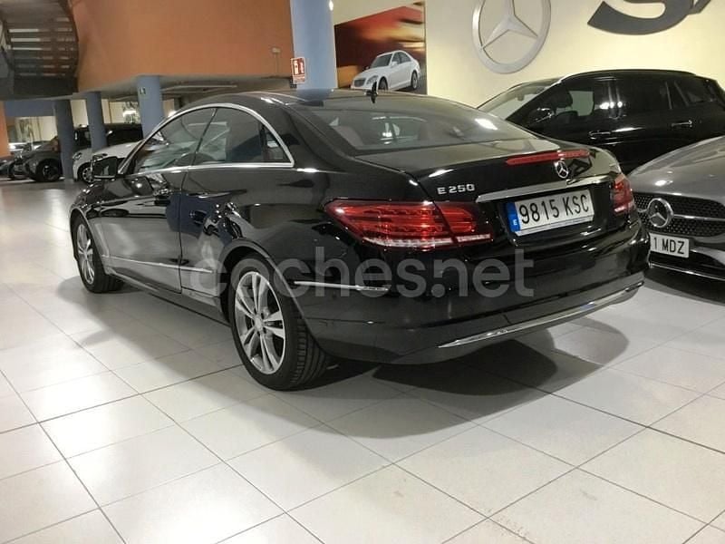 Usado Mercedes E250 204 CV (150 kW) 2014 Negro Coupe