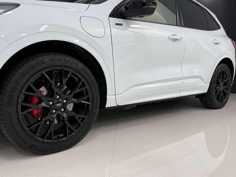 Usado Ford Kuga ST-Line 224 CV (164 kW) 2023 Blanco SUV