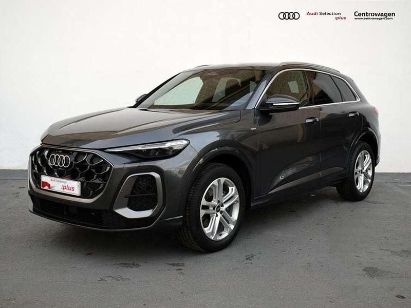 Begagnad Audi Q5 204 HK (150 kW) 2025 Grå SUV