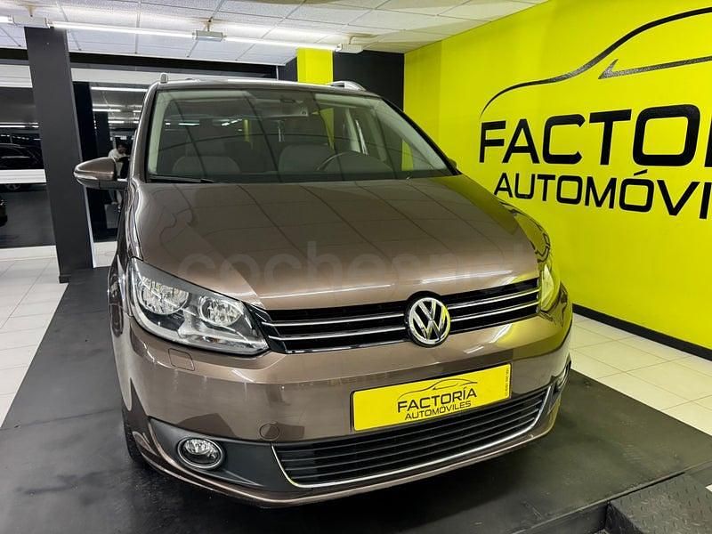 Usado VW Touran Sport 140 CV (102 kW) 2011 Marrón Monovolumen