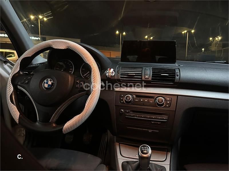 Używany BMW 118 143 KM (105 kW) 2009 Biały Hatchback