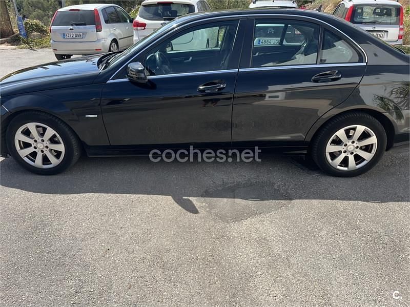 Negro Usado 2012 Mercedes C200 Elegance Berlina | 8500 € (Buen precio) - Imagen 1/4