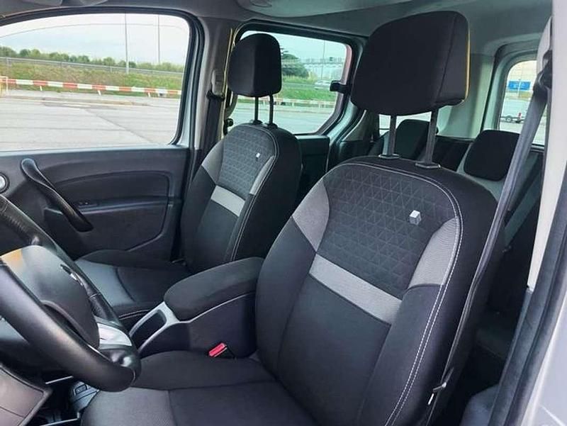 Usado Renault Kangoo LIMITED 116 CV (85 kW) 2017 Plateado Van