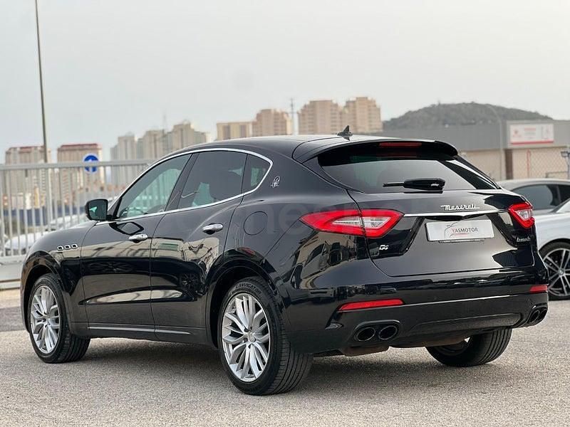 Usado Maserati Levante 275 CV (202 kW) 2018 Negro SUV