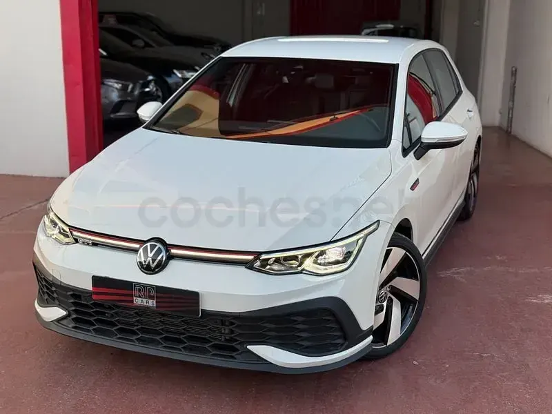 Usado VW Golf VIII GTI Clubsport 300 HP (220 kW) 2024 Branco Sedan