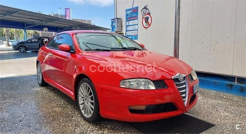 Rojo Usado 2007 Alfa Romeo GT Coupe | 3690 € (Buen precio) - Imagen 1/4