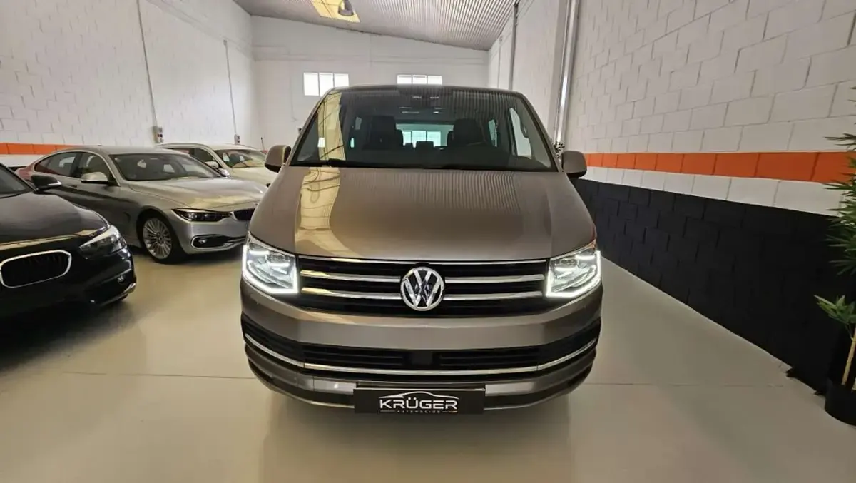 Usado VW Multivan 204 CV (150 kW) 2017 Marrón Monovolumen
