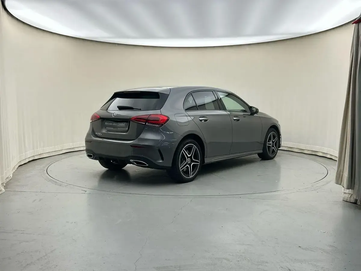 Usado Mercedes A250 218 CV (160 kW) 2022 Gris