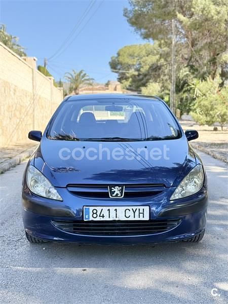 Usado Peugeot 307 110 CV (80 kW) 2004 Azul Berlina