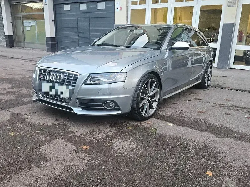 Usado Audi S4 333 CV (244 kW) 2012 Gris / plata Familiar