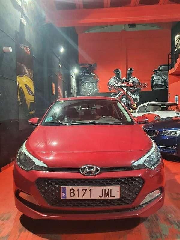 Burdeos Usado 2016 Hyundai i20 Utilitario | 6499 € (Buen precio) - Imagen 1/4