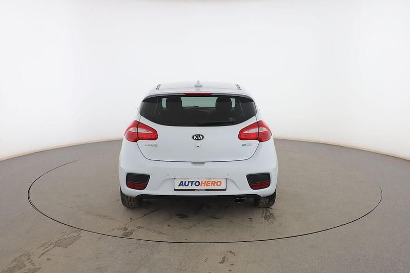 Usado Kia Ceed 100 CV (73 kW) 2018 Blanco Utilitario