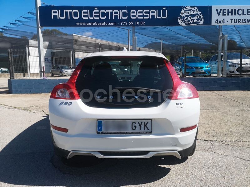 Usado Volvo C30 Momentum 109 CV (80 kW) 2010 Blanco Utilitario