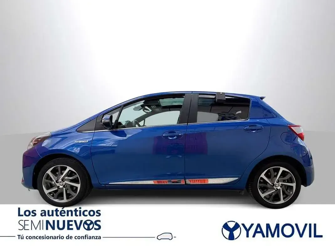 Usado Toyota Yaris Advance 99 CV (72 kW) 2018 Azul Utilitario