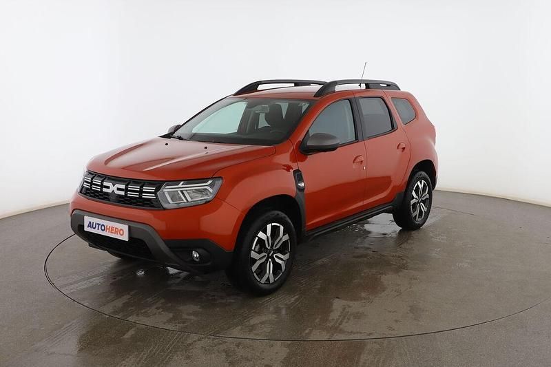 Rojo Usado 2023 Dacia Duster Journey SUV | 23.099 € (Un poco caro) - Imagen 1/3