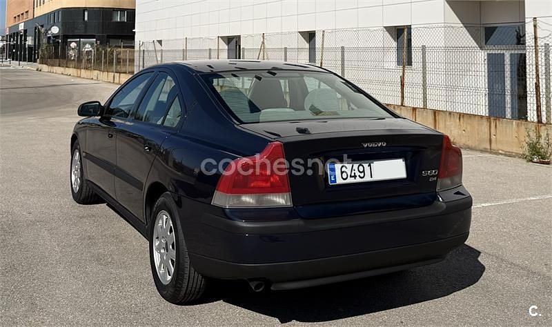 Usado Volvo S60 140 CV (102 kW) 2003 Azul Berlina
