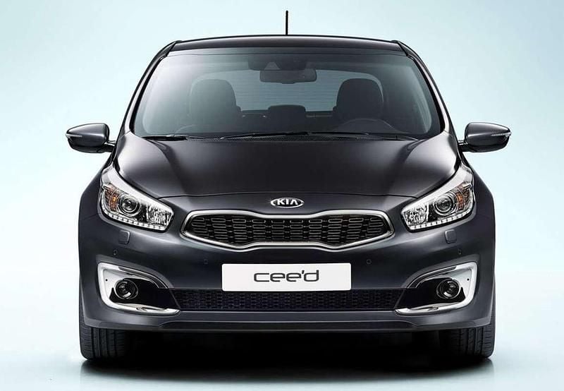 Usado Kia Ceed 101 CV (74 kW) 2016 Plateado Utilitario