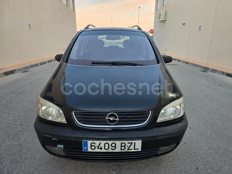 Usado Opel Zafira Comfort 100 CV (73 kW) 2002 Negro Monovolumen
