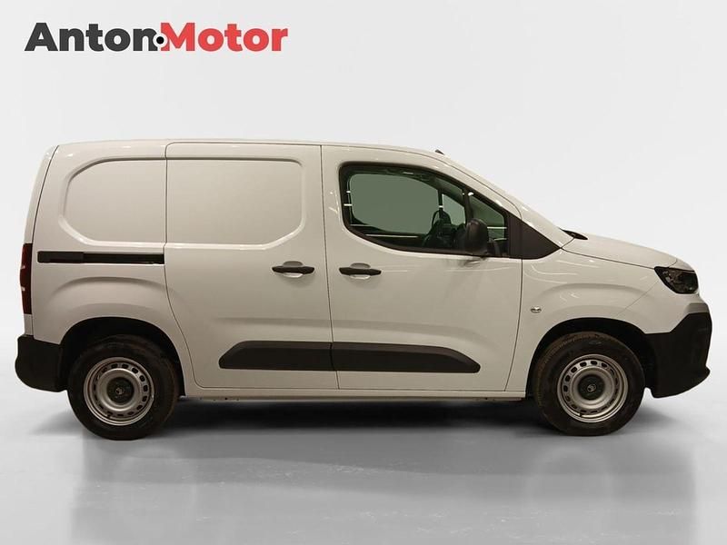 Usado Citroën Berlingo 100 CV (73 kW) 2024 Blanco Monovolumen