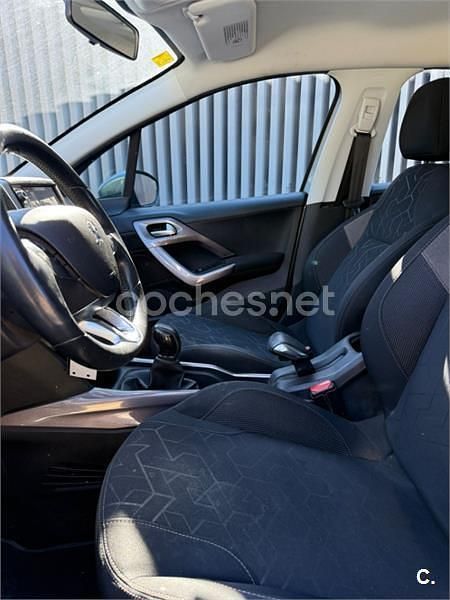 Usado Peugeot 2008 Active 82 CV (60 kW) 2013 Gris / plata SUV