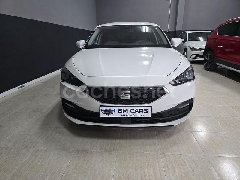 Usado Seat Leon Style 115 CV (84 kW) 2021 Blanco Berlina