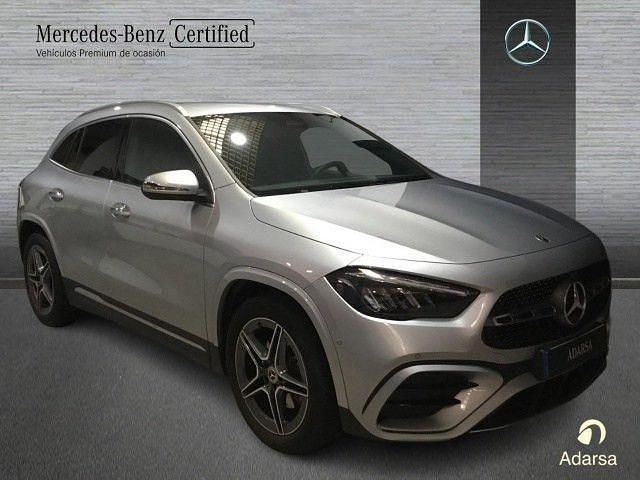 Usado Mercedes GLA200 AMG line 163 CV (119 kW) 2026 Plata hightech SUV