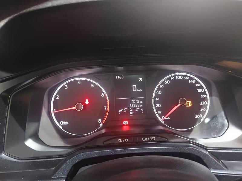 Usado VW Polo Edition 75 CV (55 kW) 2018 Blanco Berlina