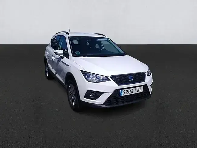 Usado Seat Arona Style 110 CV (80 kW) 2021 Blanco SUV