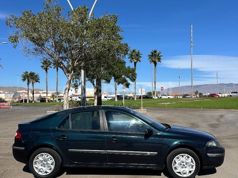 Usado Renault Laguna II Expression 120 CV (88 kW) 2005 Verde Berlina