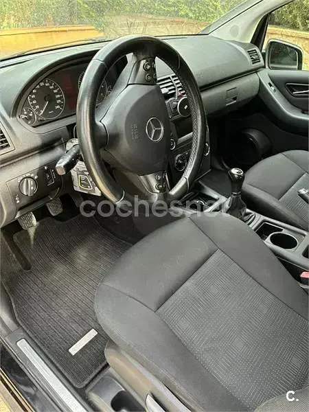 Usado Mercedes A160 95 CV (69 kW) 2011 Negro Monovolumen