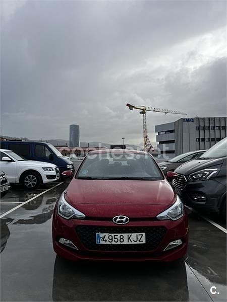 Granate Usado 2018 Hyundai i20 Berlina | 8000 € (Super precio) - Imagen 1/4