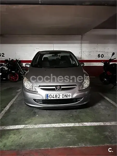 Usado Peugeot 307 90 CV (66 kW) 2005 Gris / plata Berlina
