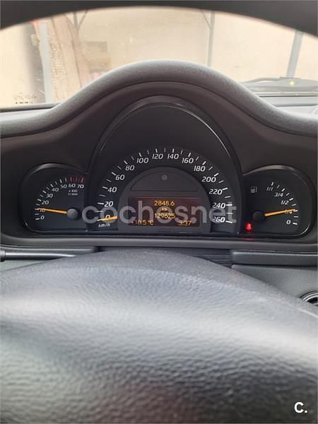 Usado Mercedes C200 163 CV (119 kW) 2003 Azul Berlina