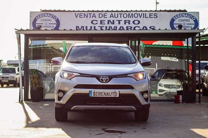 Usado Toyota RAV4 Advance 143 CV (105 kW) 2016 Gris SUV