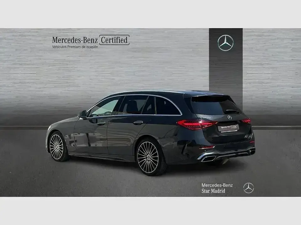 Usado Mercedes C220 200 CV (147 kW) 2025 Gris Familiar